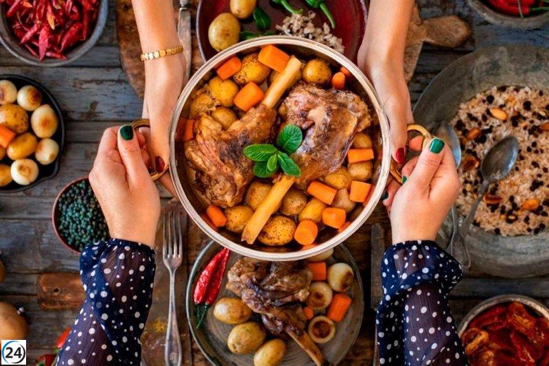 Cáritas promueve la integración cultural a través del proyecto 'Te invito a comer'