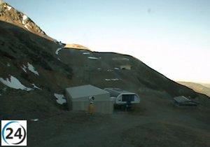 Fuerte borrasca 'Domingos' azota Valdezcaray (La Rioja) con fuertes vientos de más de 200 km/h.