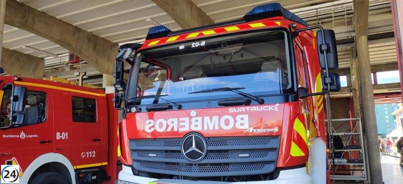 Bomberos de Logroño controlan fuego en casa de la calle Estambrera