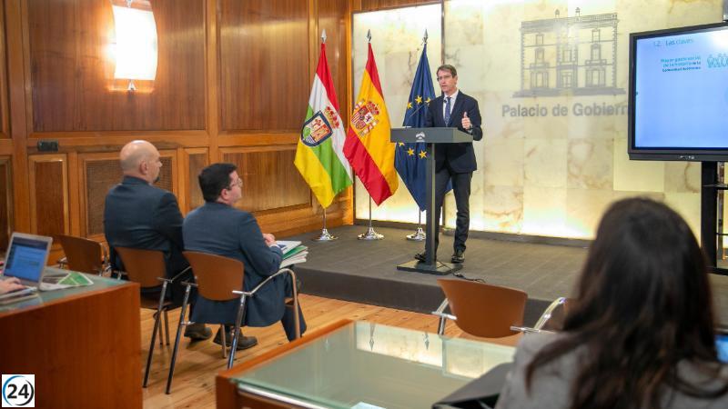 Capellán expone postura moderada sobre libertad de expresión en medio de manifestaciones ante Ferraz.