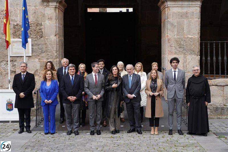 La Reina de España clausura el Seminario Internacional de la Lengua y el Periodismo en San Millán.