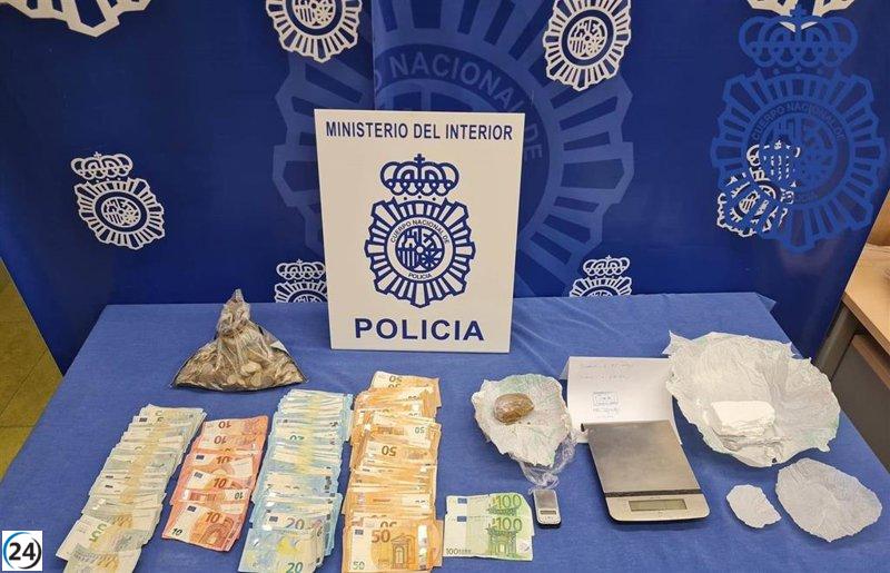Dueño de bar en Logroño arrestado por venta de drogas para Navidad en el corazón de la ciudad.