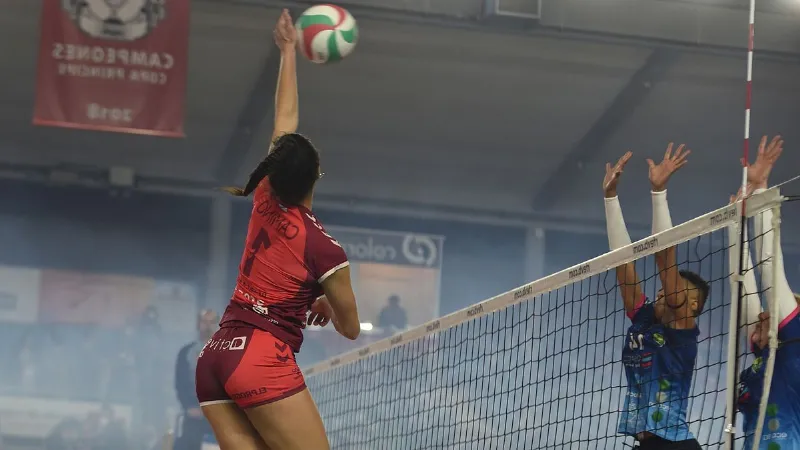 El Haro Rioja Voley vuelve a ganar y se mete en la semifinal de la Copa de la Reina
